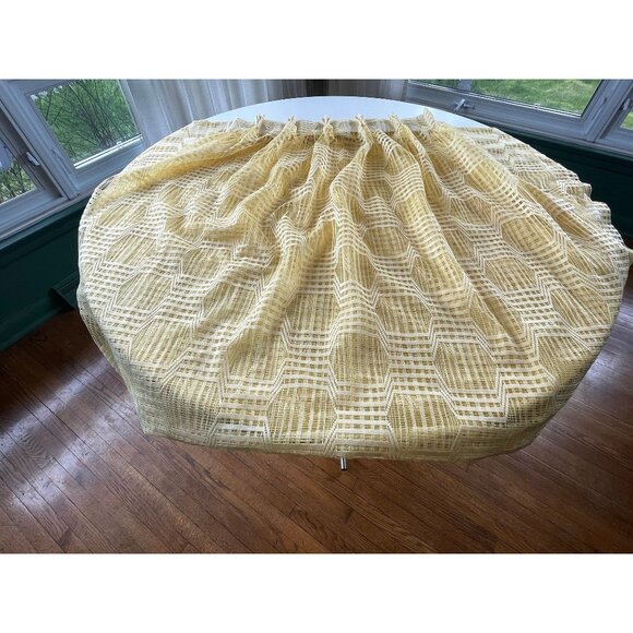Vintage 70s pleated curtain, buttery yellow honeycomb pattern, mesh single panel - Picture 5 of 10